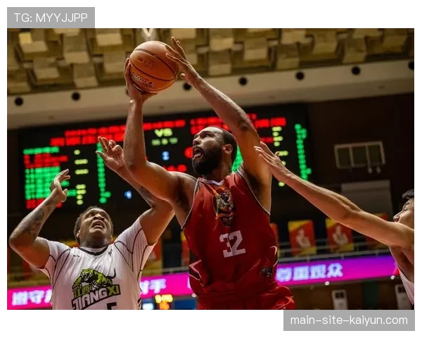 活塞锁定季后赛席位 年轻球队展现成长潜力