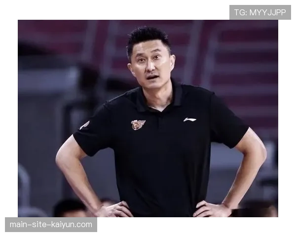 杜锋阵地战套路单一问题凸显，关键球依赖球星硬解